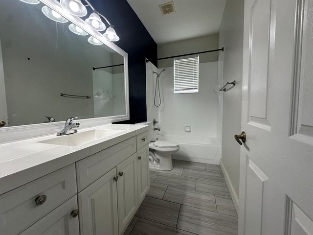 6075 46th Lane, Vero Beach, FL 32967