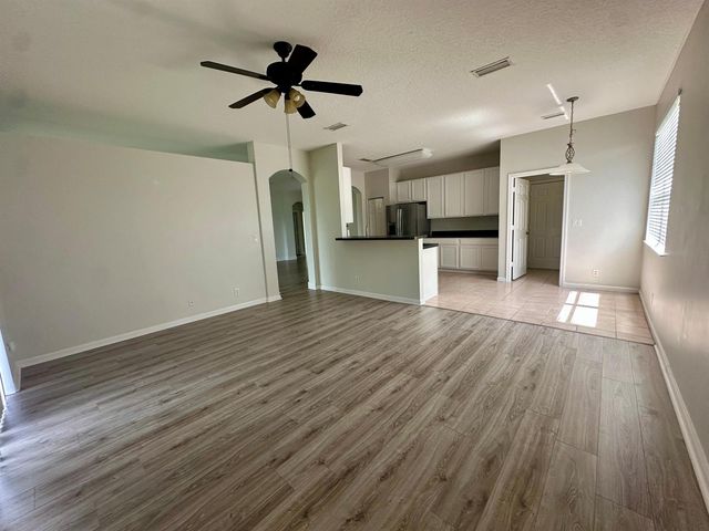 6075 46th Lane, Vero Beach, FL 32967