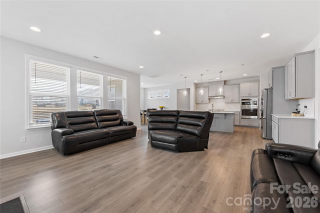 346 W Waterlynn Road, Mooresville, NC 28117