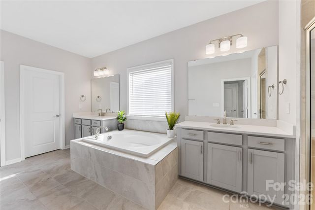 346 W Waterlynn Road, Mooresville, NC 28117