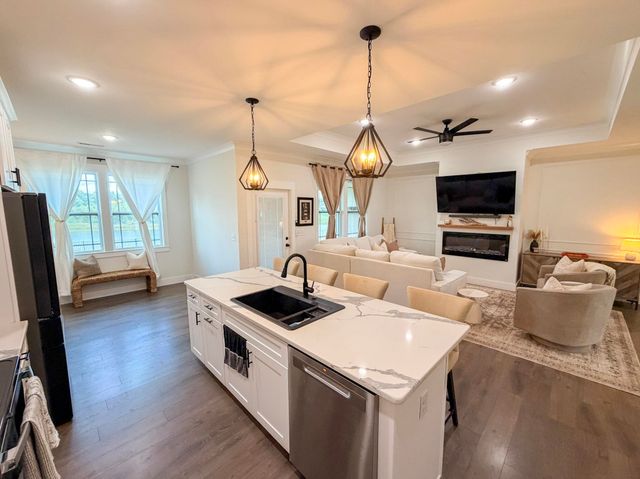 637 Berry Road, Boiling Springs, SC 29316