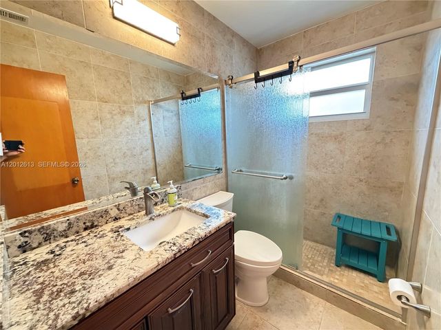 45 SE 14th St 1, Dania Beach, FL 33004