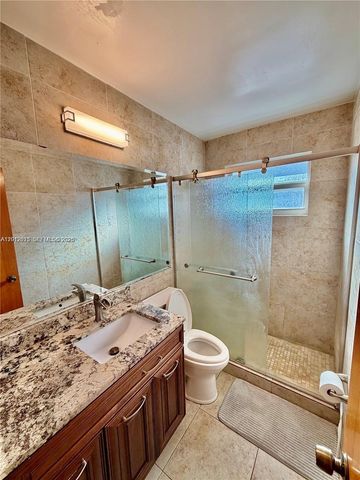 45 SE 14th St 1, Dania Beach, FL 33004