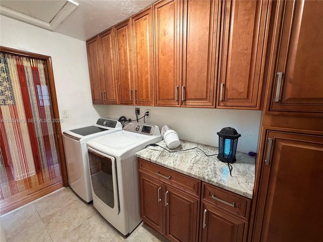45 SE 14th St 1, Dania Beach, FL 33004