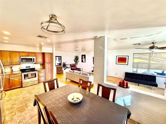 45 SE 14th St 1, Dania Beach, FL 33004