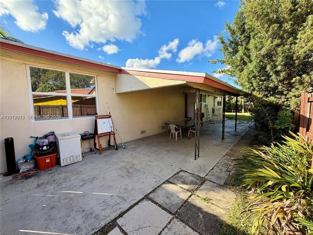 45 SE 14th St 1, Dania Beach, FL 33004