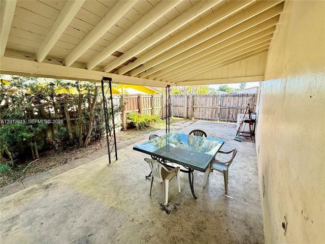 45 SE 14th St 1, Dania Beach, FL 33004