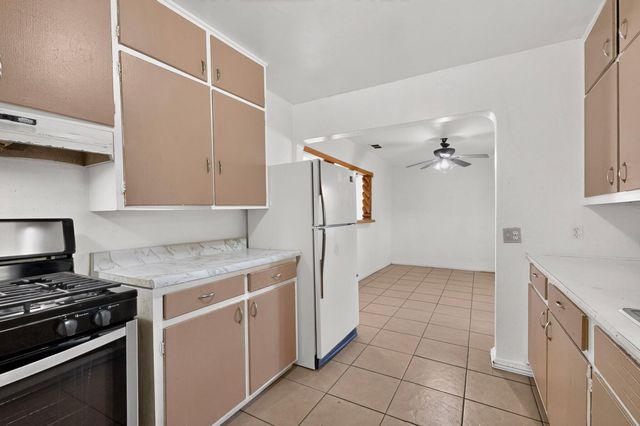 1612 Shadyside Drive SW, Albuquerque, NM 87105