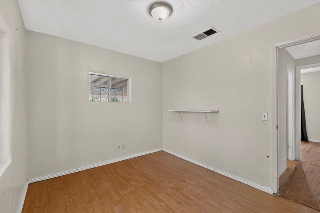 1612 Shadyside Drive SW, Albuquerque, NM 87105