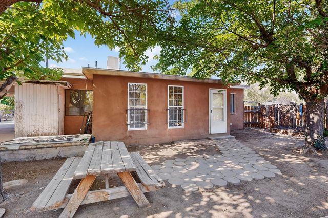 1612 Shadyside Drive SW, Albuquerque, NM 87105