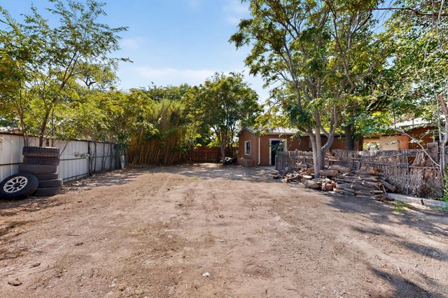 1612 Shadyside Drive SW, Albuquerque, NM 87105