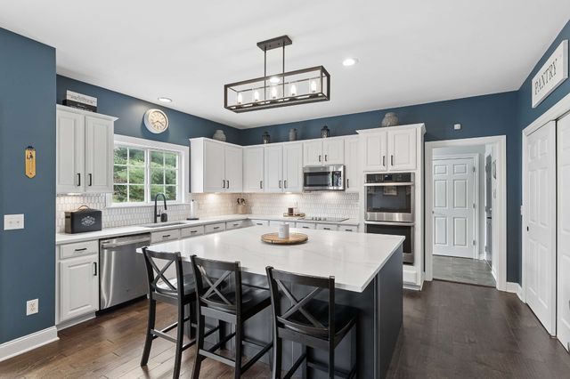 1206 Broadmoor Cir, Franklin, TN 37067