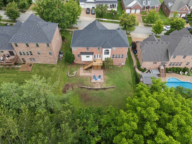 1206 Broadmoor Cir, Franklin, TN 37067