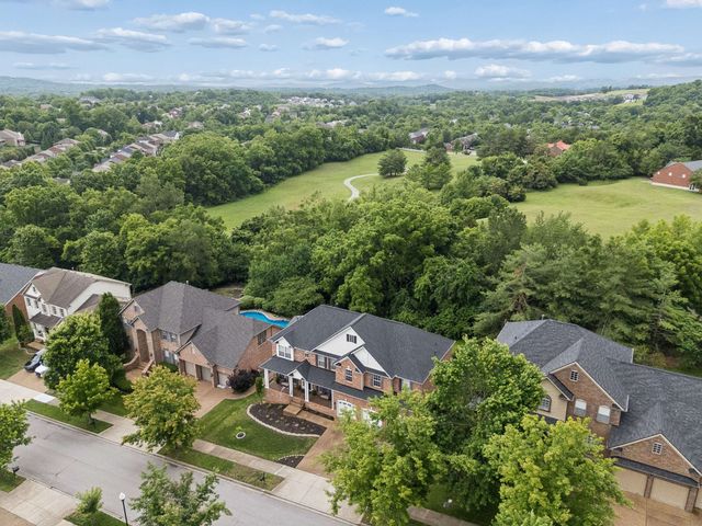 1206 Broadmoor Cir, Franklin, TN 37067