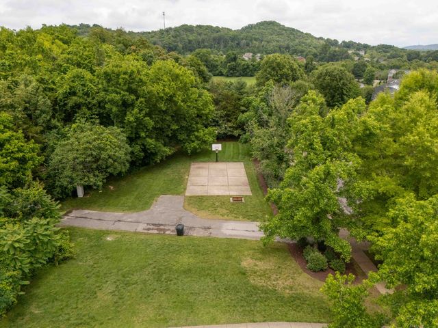 1206 Broadmoor Cir, Franklin, TN 37067