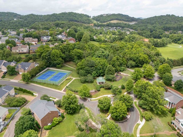 1206 Broadmoor Cir, Franklin, TN 37067