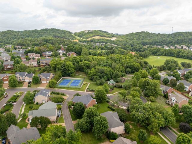 1206 Broadmoor Cir, Franklin, TN 37067