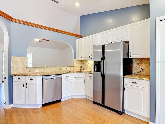 39903 GREENBRIER STREET, Eustis, FL 32736