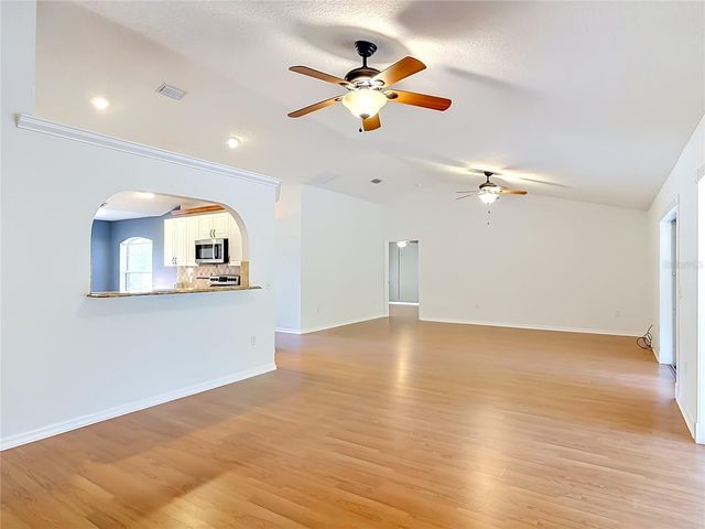39903 GREENBRIER STREET, Eustis, FL 32736