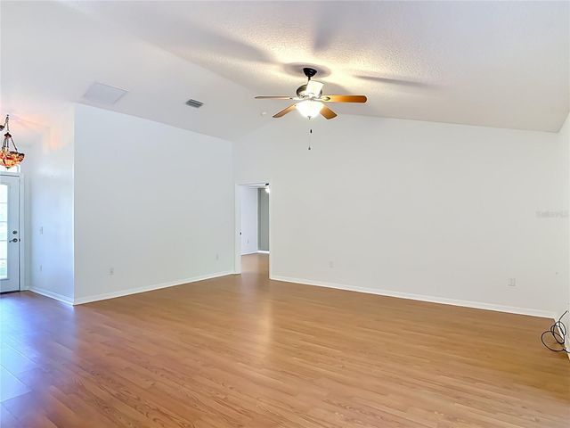 39903 GREENBRIER STREET, Eustis, FL 32736