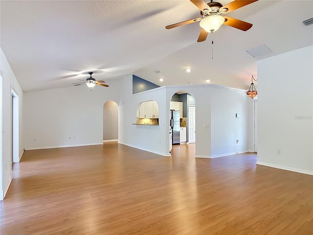 39903 GREENBRIER STREET, Eustis, FL 32736