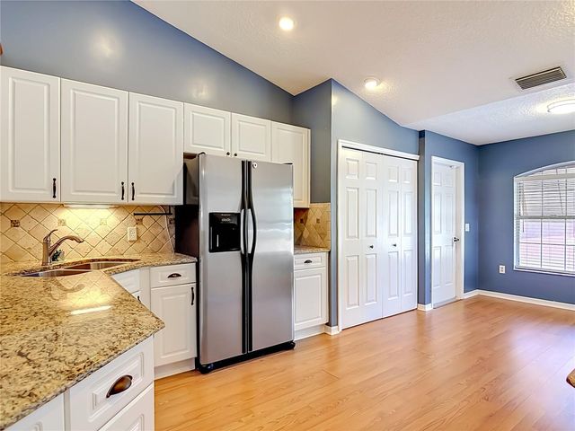 39903 GREENBRIER STREET, Eustis, FL 32736