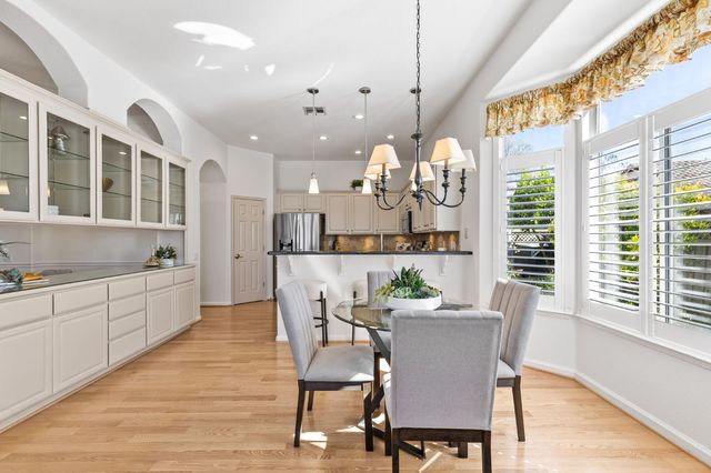 240 Clearview Ct, Roseville, CA 95747