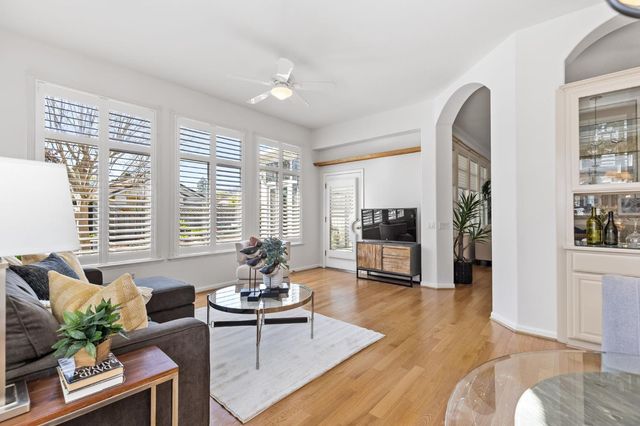 240 Clearview Ct, Roseville, CA 95747