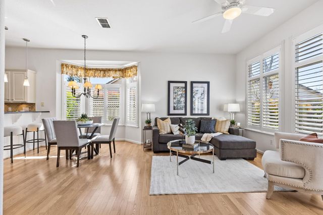 240 Clearview Ct, Roseville, CA 95747