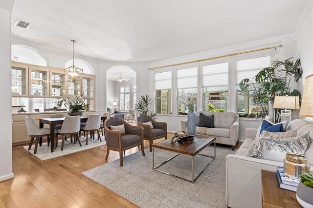 240 Clearview Ct, Roseville, CA 95747