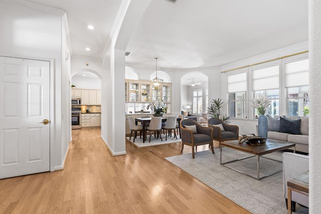 240 Clearview Ct, Roseville, CA 95747