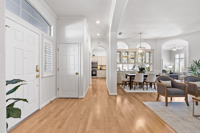 240 Clearview Ct, Roseville, CA 95747