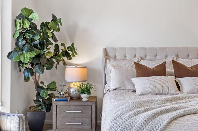 240 Clearview Ct, Roseville, CA 95747