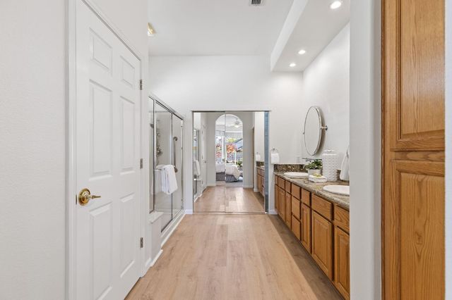 240 Clearview Ct, Roseville, CA 95747