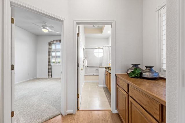 240 Clearview Ct, Roseville, CA 95747