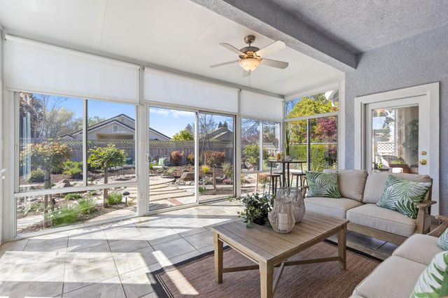 240 Clearview Ct, Roseville, CA 95747