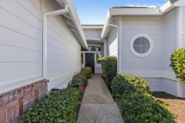 240 Clearview Ct, Roseville, CA 95747