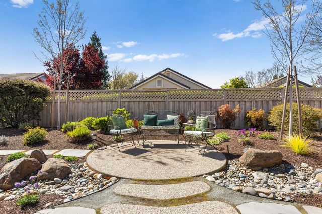 240 Clearview Ct, Roseville, CA 95747