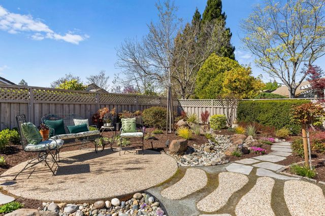 240 Clearview Ct, Roseville, CA 95747
