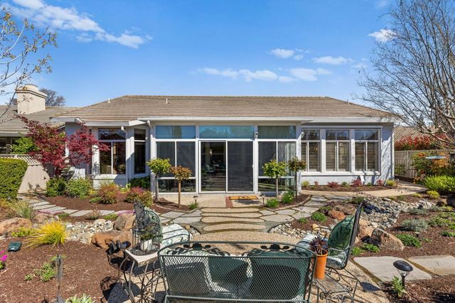 240 Clearview Ct, Roseville, CA 95747