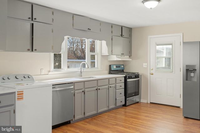 6602 CAVALIER DR, Alexandria, VA 22307