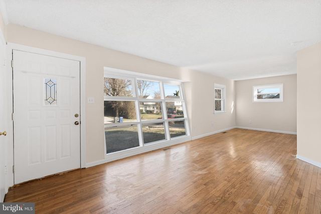 6602 CAVALIER DR, Alexandria, VA 22307