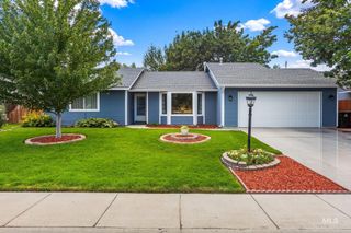 3717 W Quaker Ridge Dr, Meridian, ID 83646