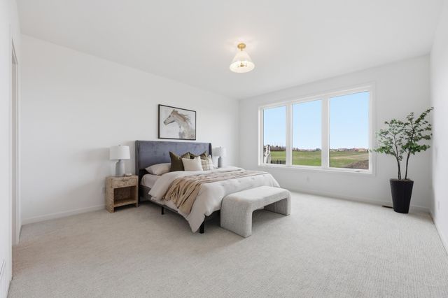 2950 Prairie Farms Circle S, Fargo, ND 58104