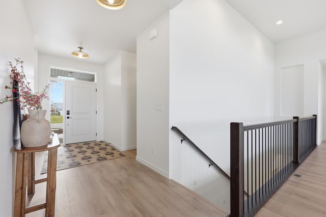 2950 Prairie Farms Circle S, Fargo, ND 58104