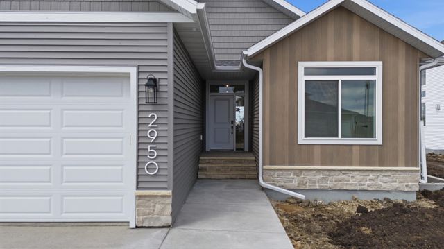 2950 Prairie Farms Circle S, Fargo, ND 58104
