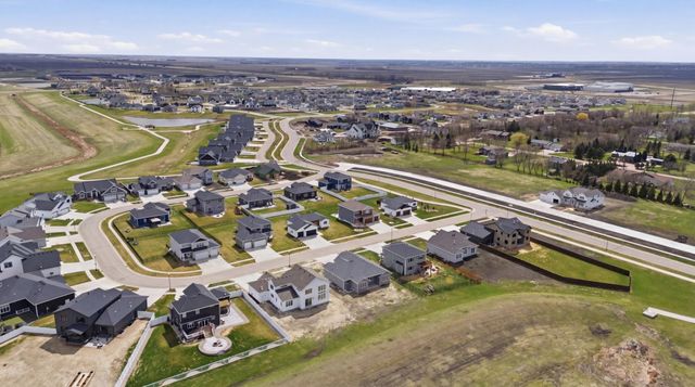2950 Prairie Farms Circle S, Fargo, ND 58104