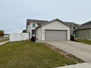 4889 Chelsea Lane S, Fargo, ND 58104