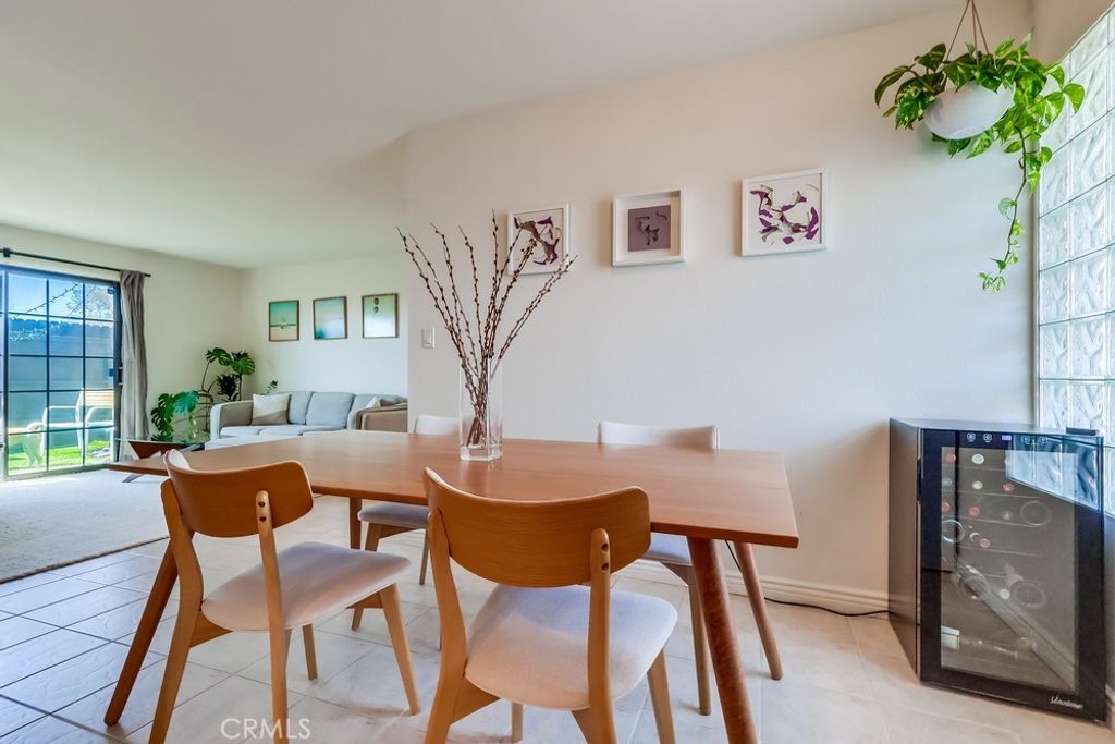 Image 14 of property listing at 1020 Ocean Park, Santa Monica, CA 90405