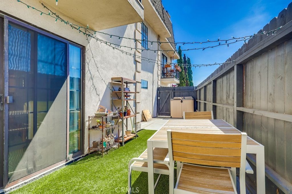 Image 42 of property listing at 1020 Ocean Park, Santa Monica, CA 90405